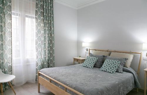 Sant Gervasi House | Blanc Guest House: Child-Friendly Retreat with Top Reviews