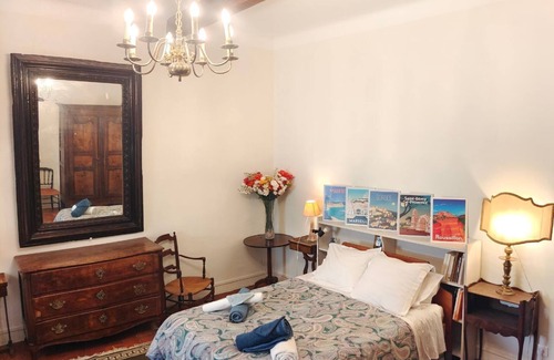 Cabrieres-d'Avignon Bed & Breakfast | Discover Blanche & Alienor's Room in Historic Cabrières d'Avignon