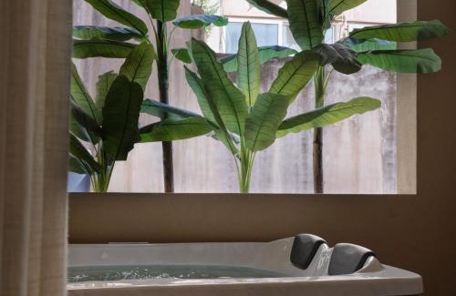 Monastiraki Apartment | Top-Rated Blanco Athens Aparthotel with Hot Tub Access