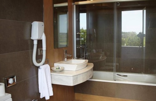 Navia Hotel | Relax at Blanco Hotel Spa: A 4-Star Oasis Awaits You