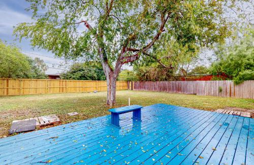 Bay Area House | Blanco's Bay: Family and Pet Friendly Retreat with 9.7/10 Rating