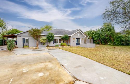 Bay Area House | Blanco's Bay: Family and Pet Friendly Retreat with 9.7/10 Rating