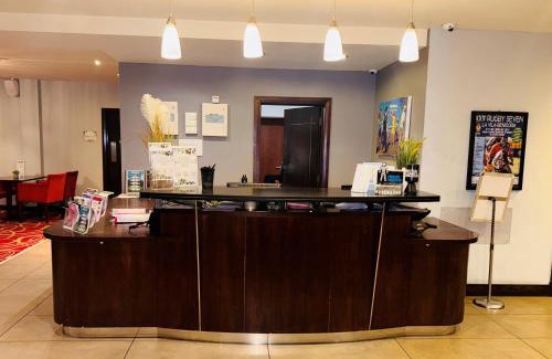 Port Talbot Hotel | Discover Blanco's Hotel: Family-Friendly with Great Amenities