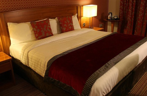 Port Talbot Hotel | Discover Blanco's Hotel Port Talbot: Family-Friendly Retreat
