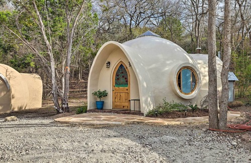 Blanco Apartment | Blanco Studio Dome w/ Grill: Wineries Nearby!