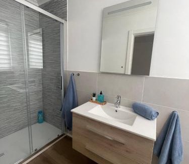 Valdepenas Apartment | Discover Blanco y Añil Plaza: Family-Friendly Getaway