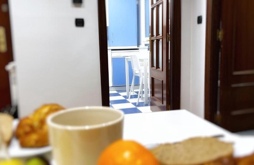 Deustuko San Pedro-Erribera Apartment | Modern Blas de Otero Apartment with WiFi & Family-Friendly Perks