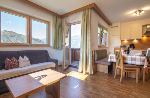Gerlosbergeben Apartment | Discover Blasinghof: Family-Friendly Stay with Top Ratings
