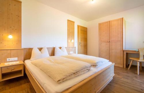 Gerlosbergeben Apartment | Exceptional Blasinghof I: Family-Friendly Retreat with 9.4 Score