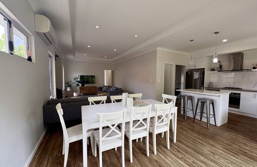 Dunsborough House | Discover Coastal Comfort at Blau - The Blue House