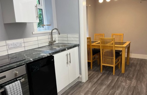 Blaydon on Tyne Apartment | Inviting 2 Bed Apartment with Hot Tub in Blaydon Burn