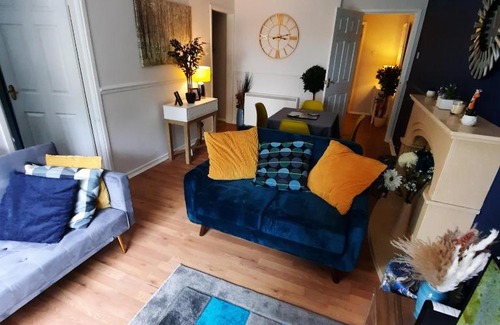 Birmingham Apartment | Family-Friendly Apartment Near Major Attractions