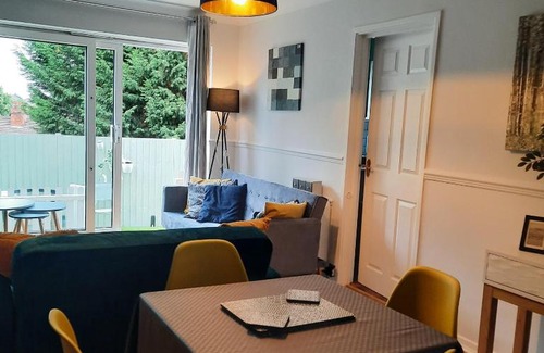 Birmingham Apartment | Family-Friendly Apartment Near Major Attractions