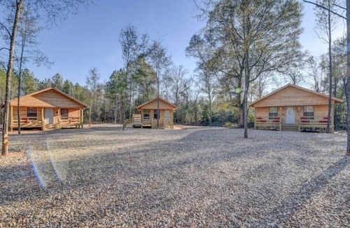 Ellisville Apartment | Indulge at Bless Your Heart: Rated 10/10 with Spa & Breakfast
