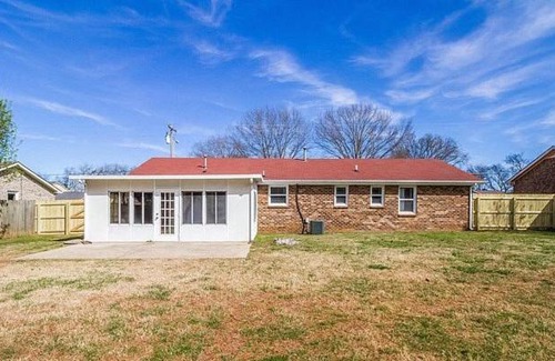 Smyrna House | Family-Friendly Retreat with Pet Amenities and Comfort