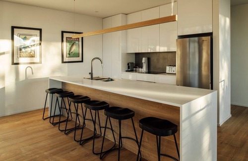 South Arm House | Discover Blessington Beachside Retreat with Oceanfront Views