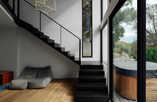 South Arm House | Discover Blessington Beachside Retreat with Oceanfront Views
