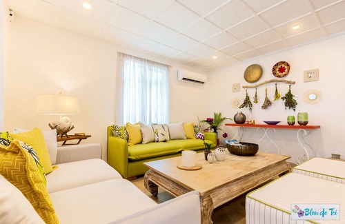 Pereybere House | Relax at Bleu de Toi - Boutique Guest House with Ocean View