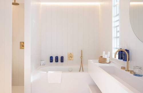Carry-le-Rouet Hotel | Oceanfront Bliss at Bleu Hôtel & Spa - Rated 10/10