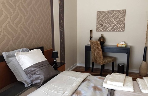 Tomar Apartment | Budget-Friendly Bleu Paradise with Kitchen & Chateau Views