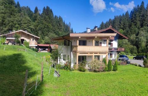Grundau Apartment | Experience Comfort at Blick auf den Rettenstein Top 2