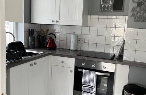 Killin Cottage | Relax at Blinkbonnie Cottage: A Country Retreat Awaits