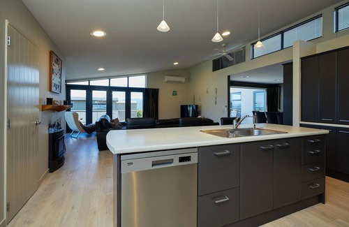 South Bay House | Perfect for Gatherings: Bliss Home with Top Amenities