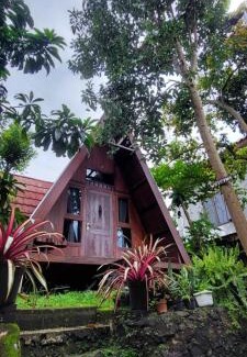 Sidomulyo Cabin | Family-Friendly Bliss Cottage in Batu with Top Amenities