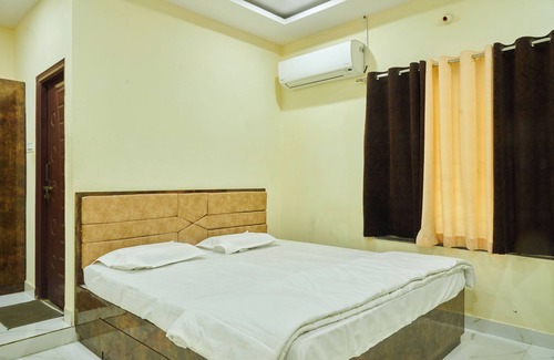 Chevella Hotel | Relax at Bliss Farm Stay - IRIS with Pool & Breakfast