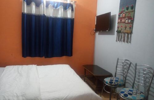 Varanasi Bed & Breakfast | Cozy Bliss Guest House at Assi Ghat with Great Amenities