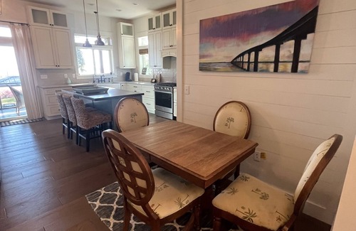 Apalachicola House | Experience Apalachicola Bay with a Private Dock Retreat