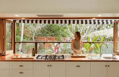 The Pocket Villa | Bliss Private Villa: Oceanfront Retreat with Pool & Breakfast