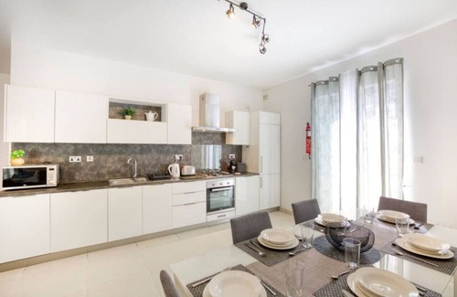 Fgura Apartment | Bliss: Stylish 2-Bedroom Apartment in Il-Fgura, Malta