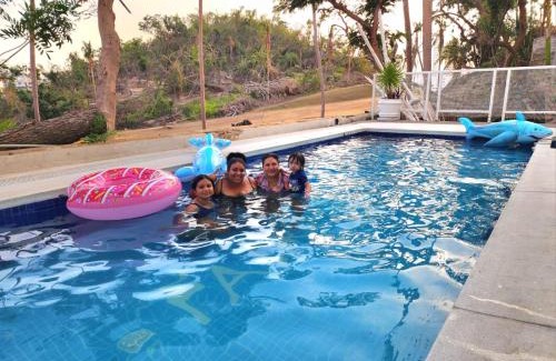 Club Deportivo Apartment | Inviting Acatown Beach Penthouse with Pool and Pet-Friendly Stays
