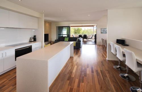 Dunsborough House | Blissful Bay- WIFI, Beachfront