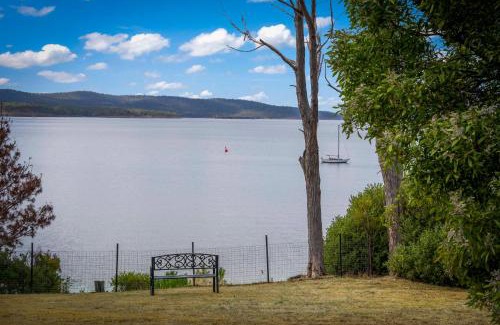 Birchs Bay House | Family-Friendly Blissful Birchs Bay - 3 Bedroom Retreat