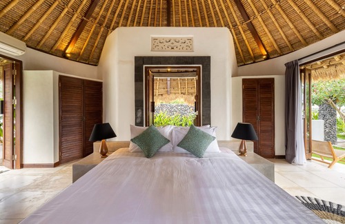 Kekeran Villa | Secluded Resort Paradise: Your Blissful Hideaway Awaits
