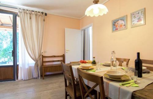 Tregozzano House | Discover Belvilla by OYO Il Leccio e Le Rose - 4-Star Escape