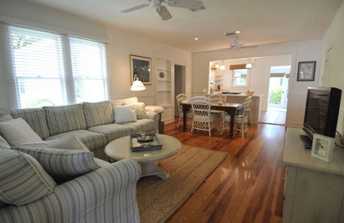 Boca Grande House | Serene Palm Cottage - Pet Friendly, Steps from the Beach