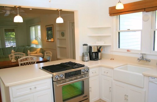 Boca Grande House | Serene Palm Cottage - Pet Friendly, Steps from the Beach