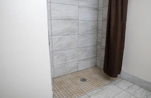 Marion Hotel | Discover BlissPoint Inn & Suites Marion: Pet-Friendly Retreat