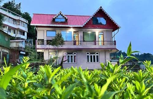 Darjeeling House | Cozy Blissview Homestay with Breakfast & Pet-Friendly Stays