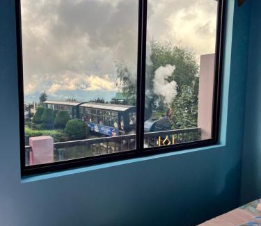 Darjeeling House | Cozy Blissview Homestay with Breakfast & Pet-Friendly Stays