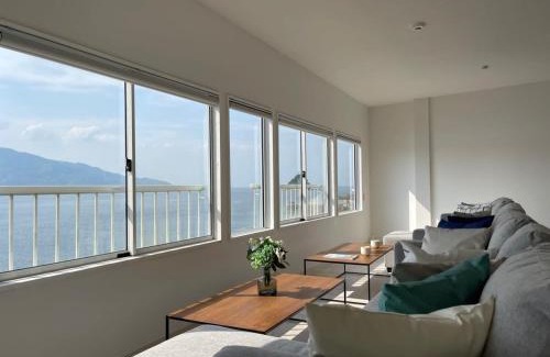 Suooshima House | Ocean View bLOCAL KAI House - Family-Friendly Escape for 8