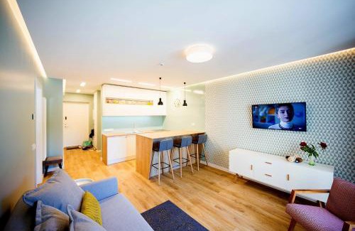 Old Town Apartment | Top-Rated Bloch Apartment with Self Check-In for Families