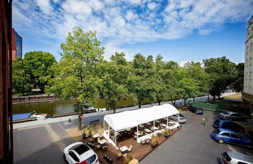 Old Town Apartment | Top-Rated Bloch Apartment with Self Check-In for Families