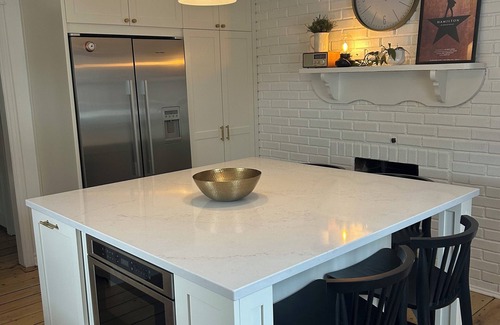 Queens Square House | Discover Blockmaker's House with Breakfast & Kitchen Access