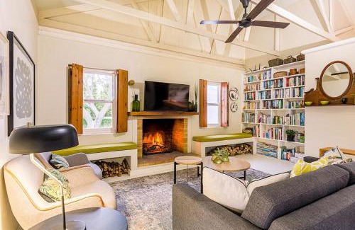 Riebeek Kasteel House | Exceptional Bloemendal Guest Cottage with Pool and Kitchen