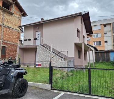 Republika Srpska Apartment | Bloom: Pet-Friendly Haven with 10/10 Guest Reviews