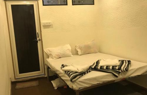 Jabalpur House | Pet-Friendly Stay at Bloom Guest House for Families